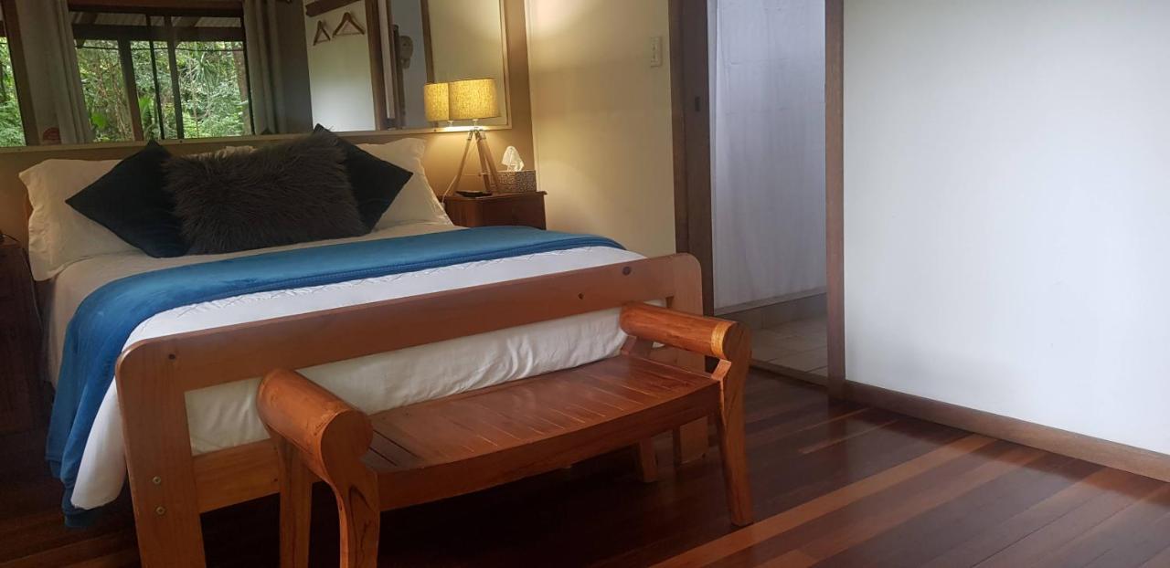 Samurai Beach Bungalows One Mile Экстерьер фото