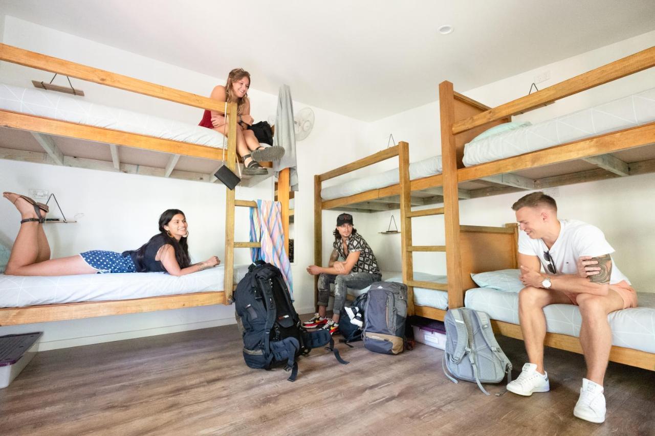 Samurai Beach Bungalows One Mile Экстерьер фото
