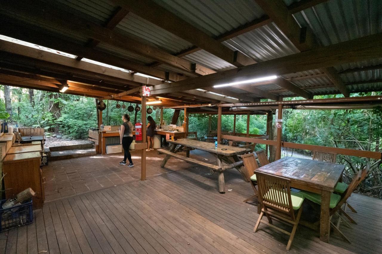 Samurai Beach Bungalows One Mile Экстерьер фото